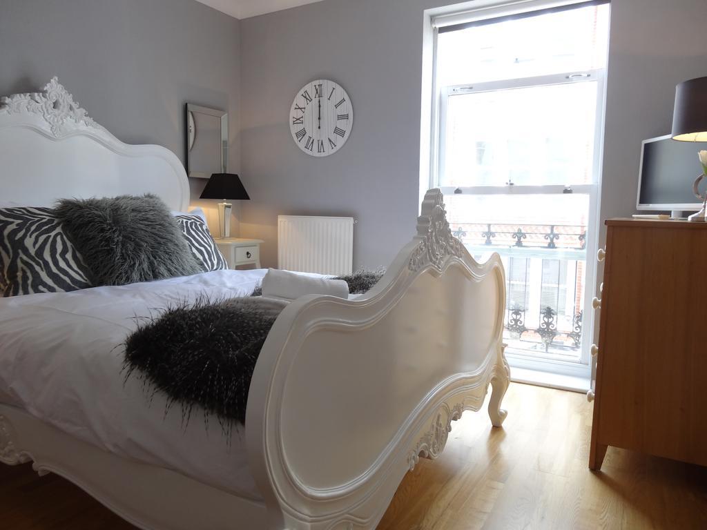 Burlington Beach Apartments Hove Esterno foto
